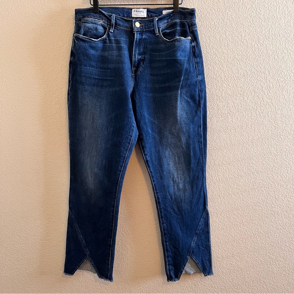 FRAME Le High Straight Leg Asymmetrical Hem Jeans Size 32